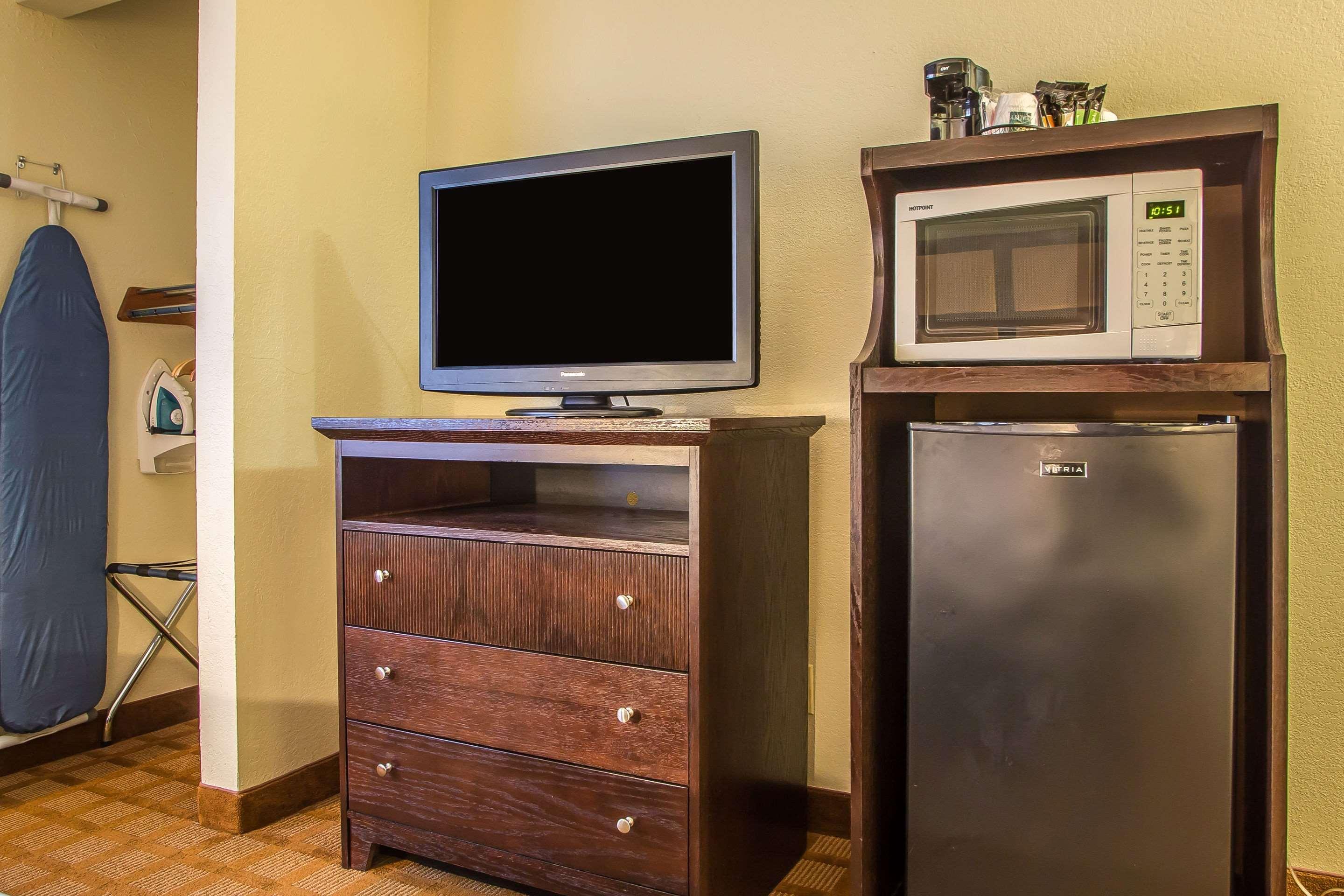 Quality Inn & Suites Marinette Εξωτερικό φωτογραφία