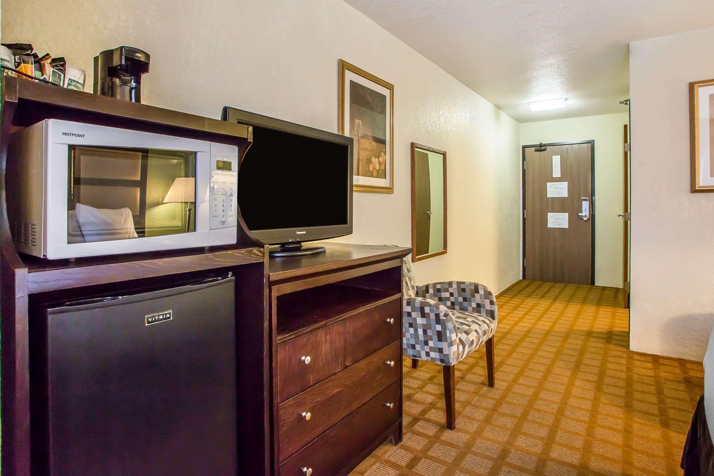 Quality Inn & Suites Marinette Εξωτερικό φωτογραφία