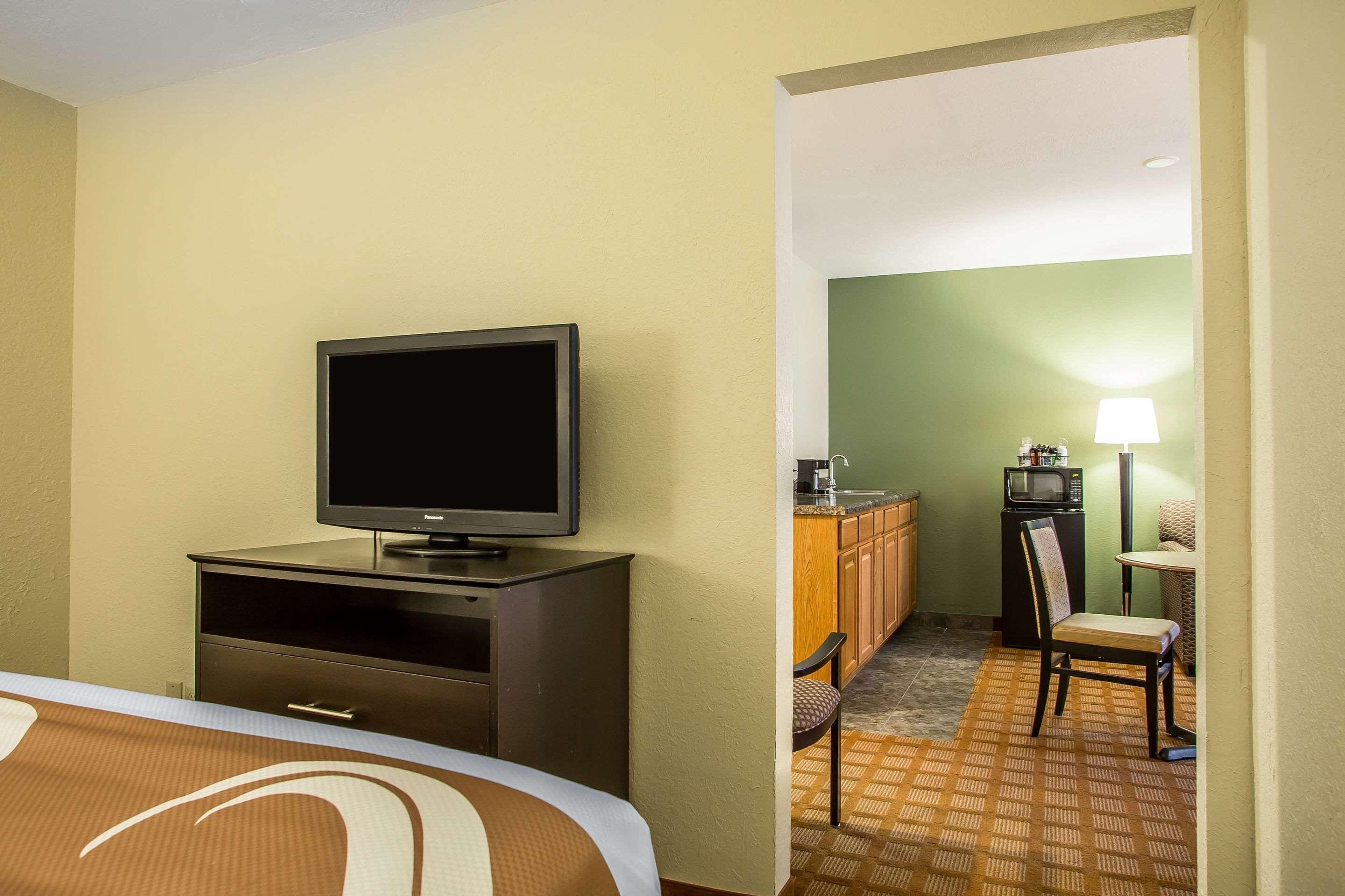 Quality Inn & Suites Marinette Εξωτερικό φωτογραφία
