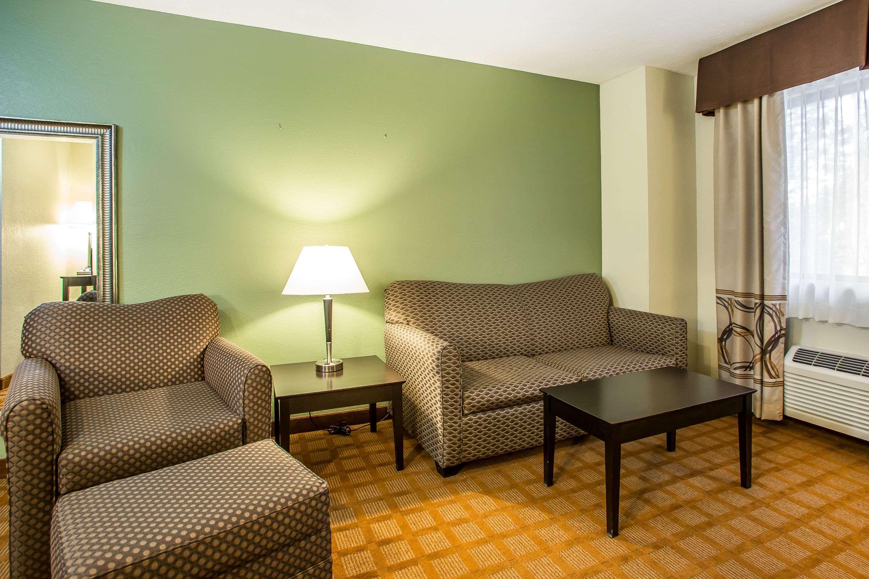 Quality Inn & Suites Marinette Εξωτερικό φωτογραφία