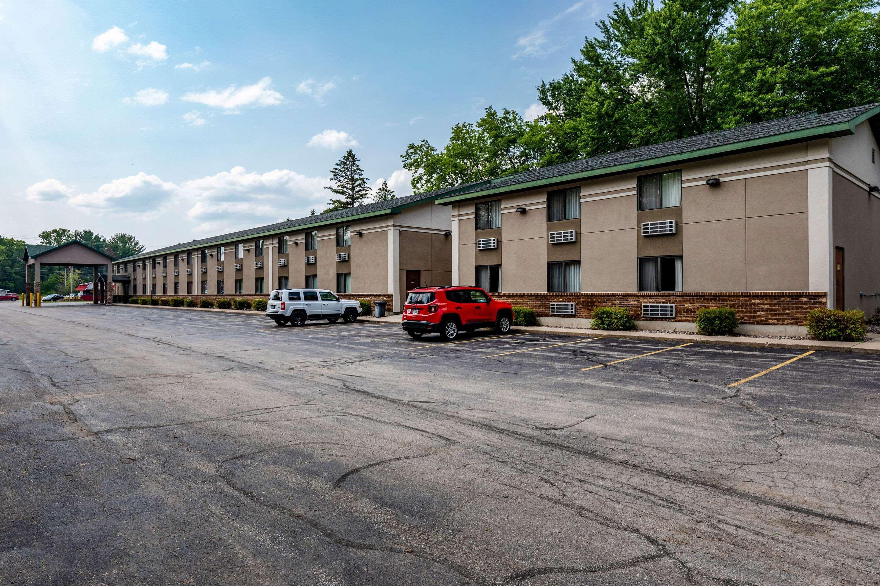 Quality Inn & Suites Marinette Εξωτερικό φωτογραφία