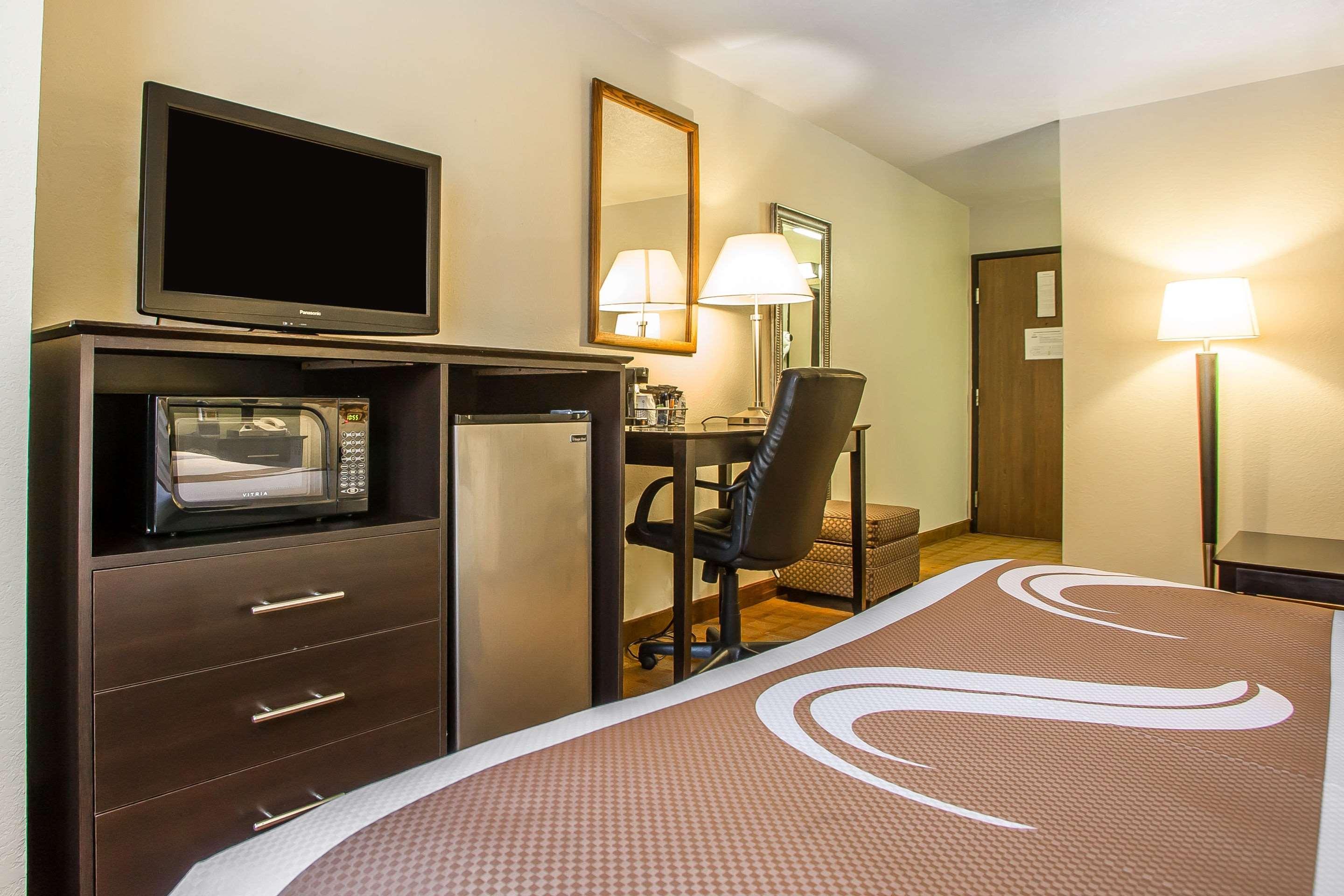 Quality Inn & Suites Marinette Εξωτερικό φωτογραφία