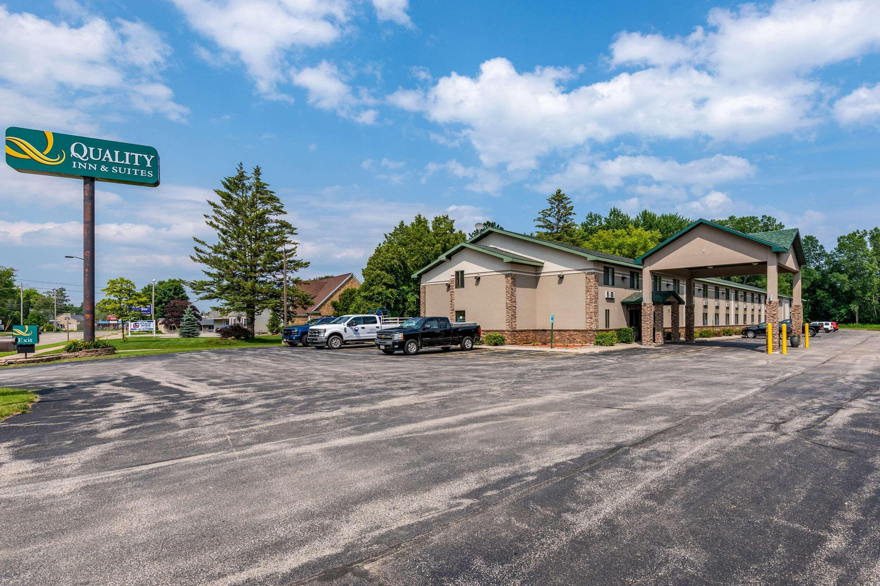 Quality Inn & Suites Marinette Εξωτερικό φωτογραφία