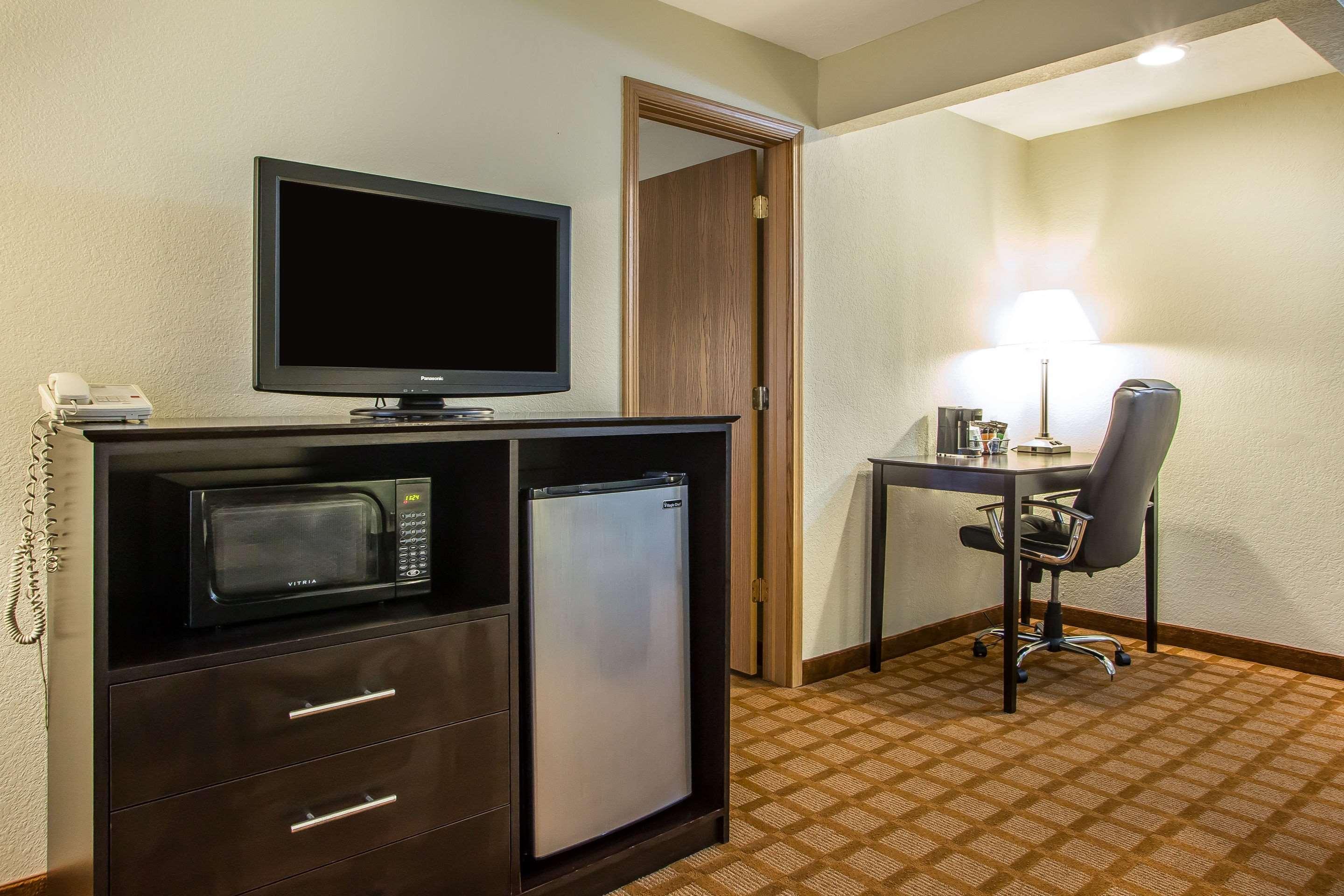 Quality Inn & Suites Marinette Εξωτερικό φωτογραφία