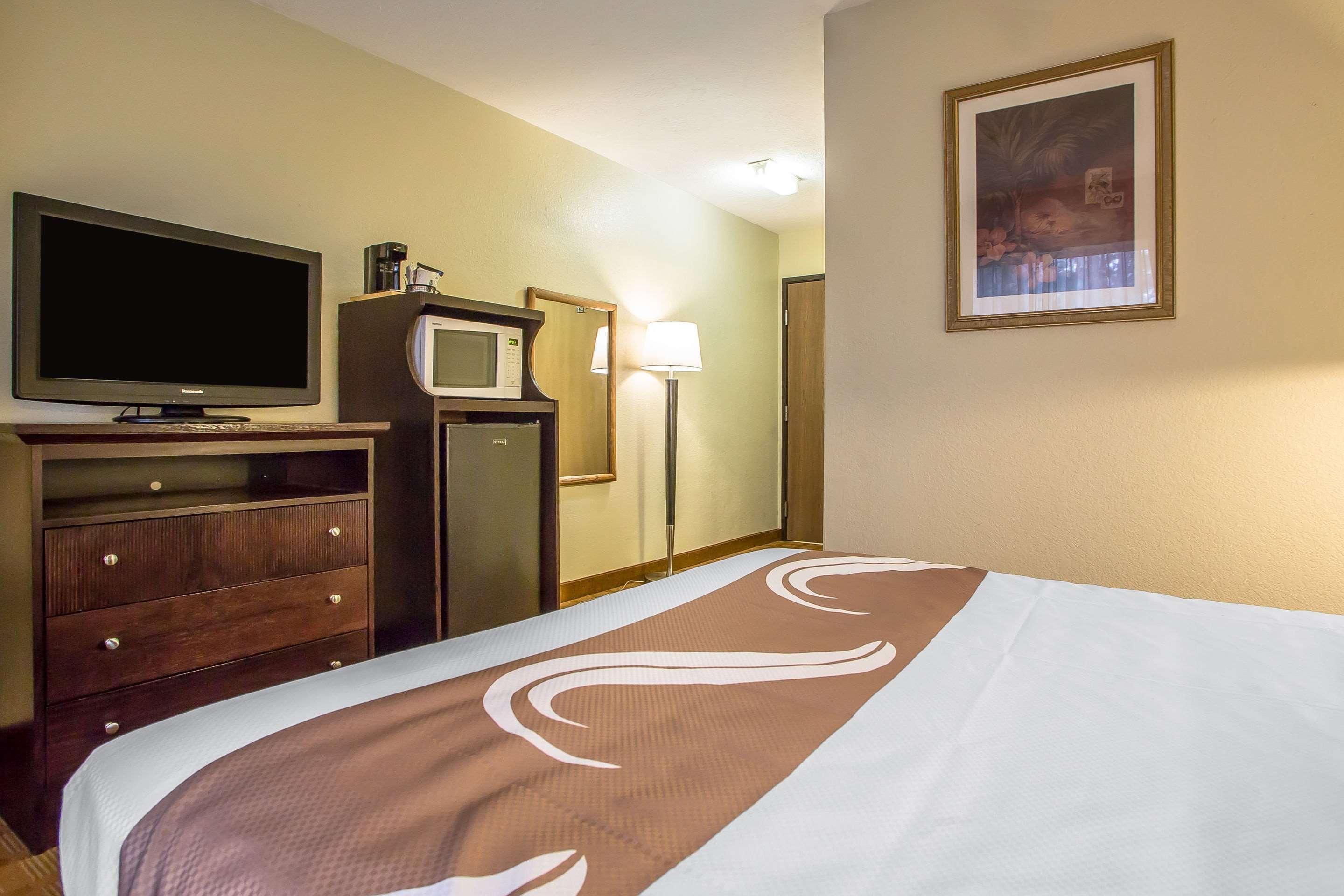 Quality Inn & Suites Marinette Εξωτερικό φωτογραφία