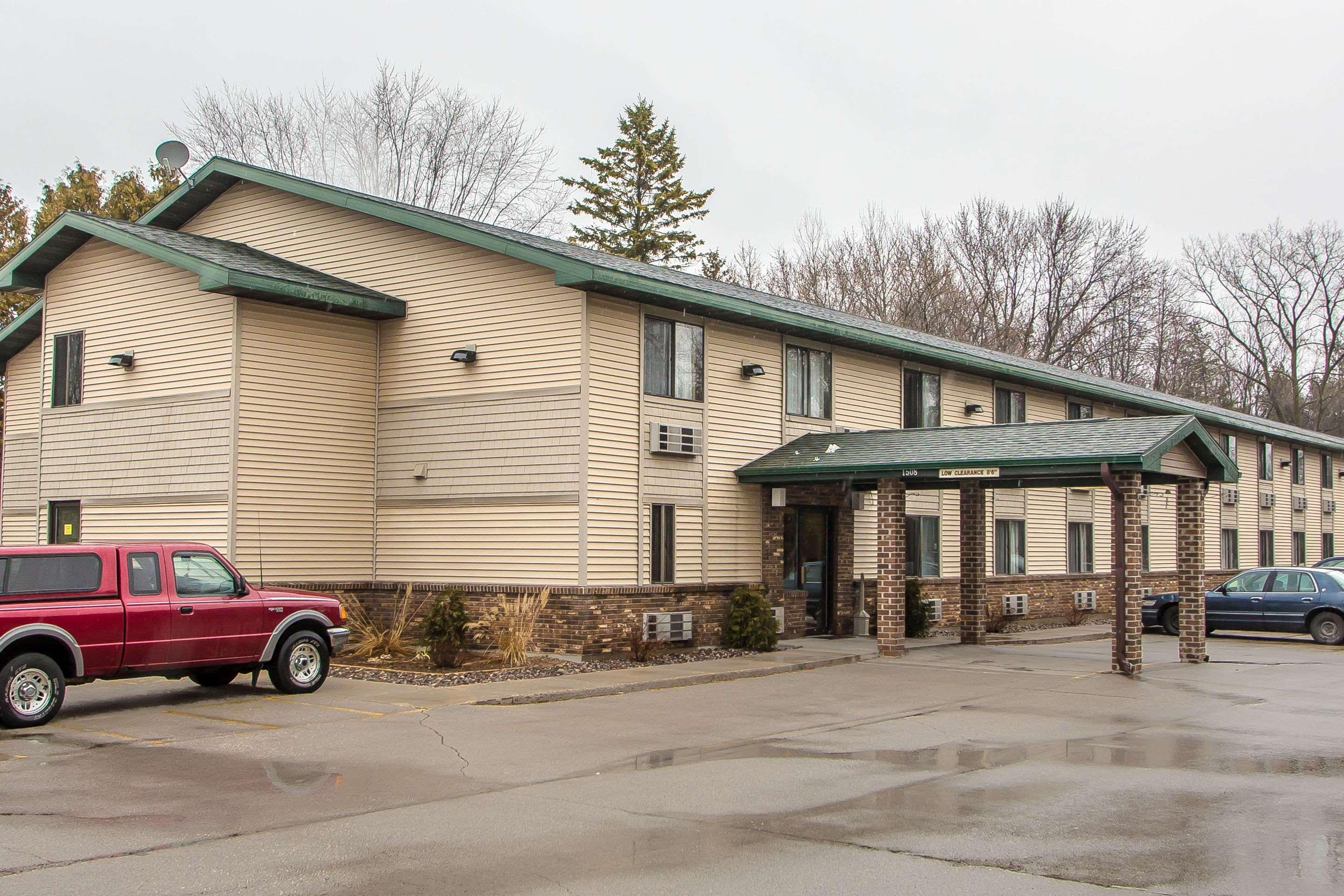 Quality Inn & Suites Marinette Εξωτερικό φωτογραφία